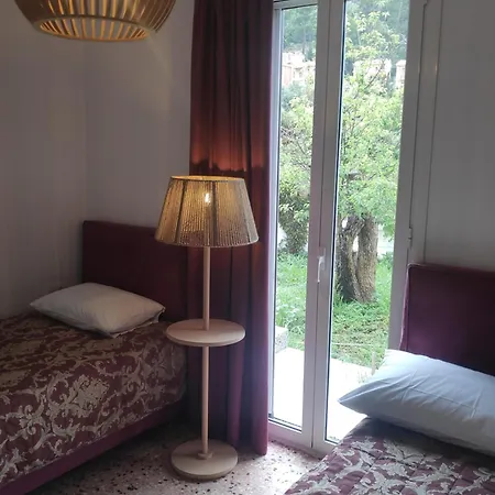 度假居 το σπίτι με τις βουκαμβίλιες Agia Efimia