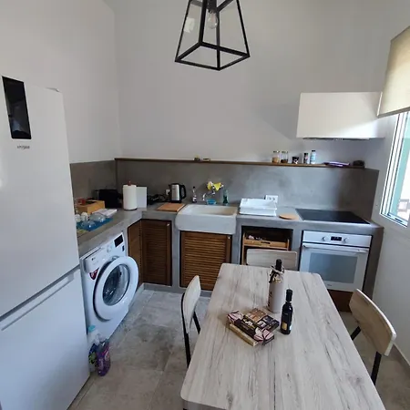 το σπίτι με τις βουκαμβίλιες Semesterbostad *