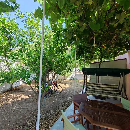 το σπίτι με τις βουκαμβίλιες Agia Efimia