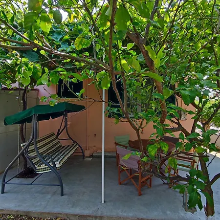 το σπίτι με τις βουκαμβίλιες Semesterbostad *